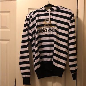Size large women’s sweatshirt